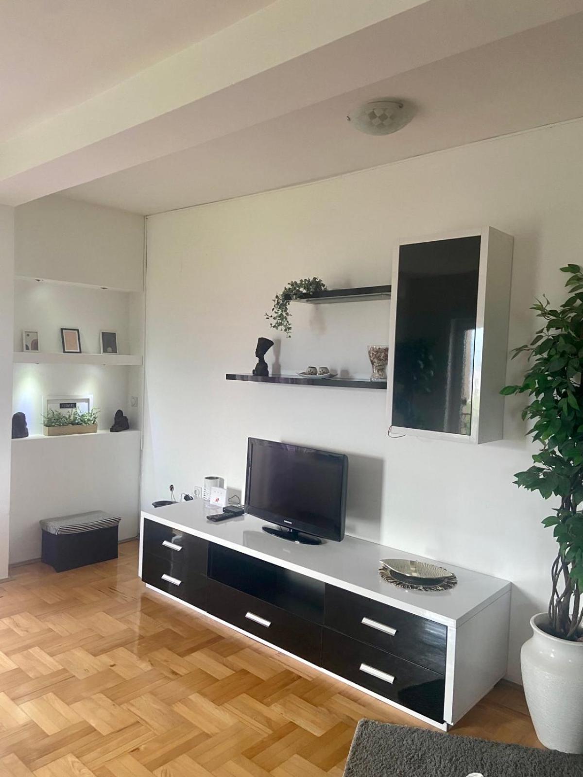 City View & Pool Apartment Ni Eksteriør billede