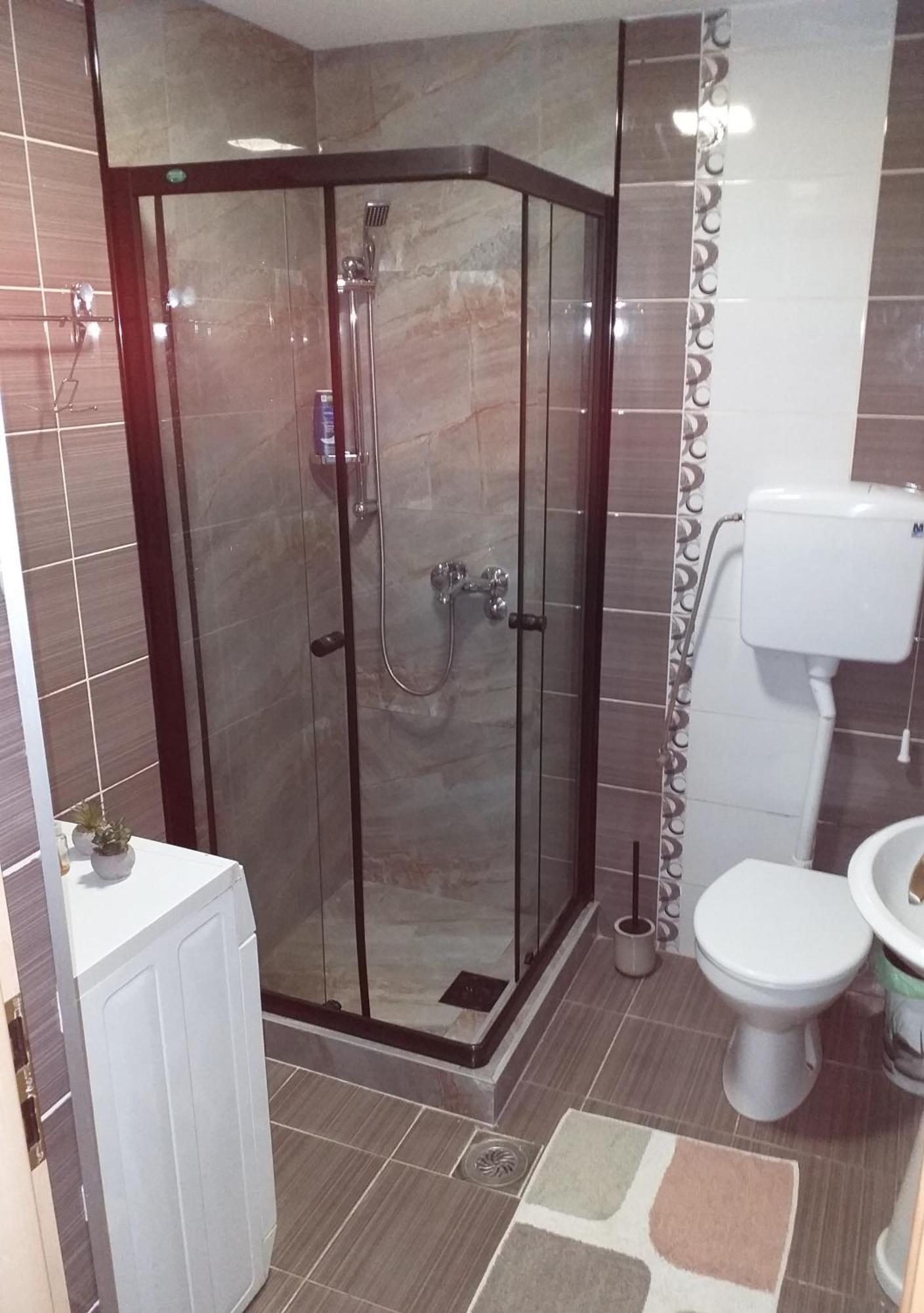 City View & Pool Apartment Ni Eksteriør billede